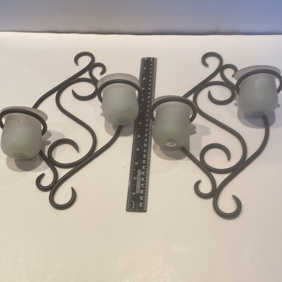NWOT Set of 2 Wrought Iron Ornate Sconce Candleholders - Picture 2 of 7